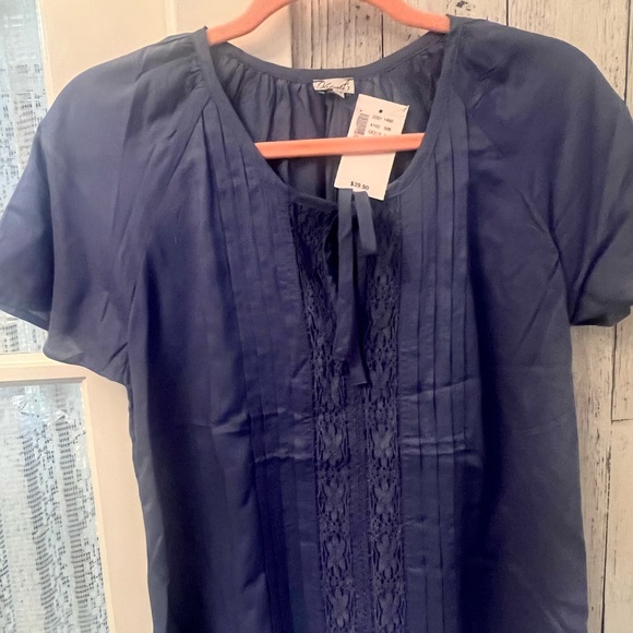 New top - Picture 3 of 3